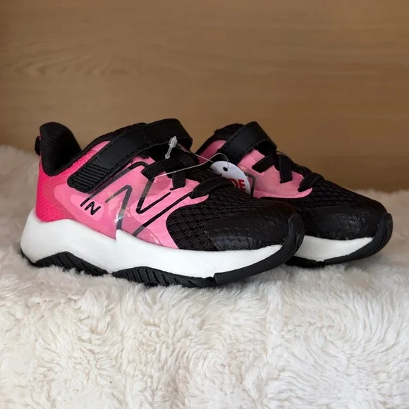 ✨$25✨NWT•New Balance Rave Run Toddler Kids' Sneakers | Black/Pink | 5T Wide - Picture 1 of 12
